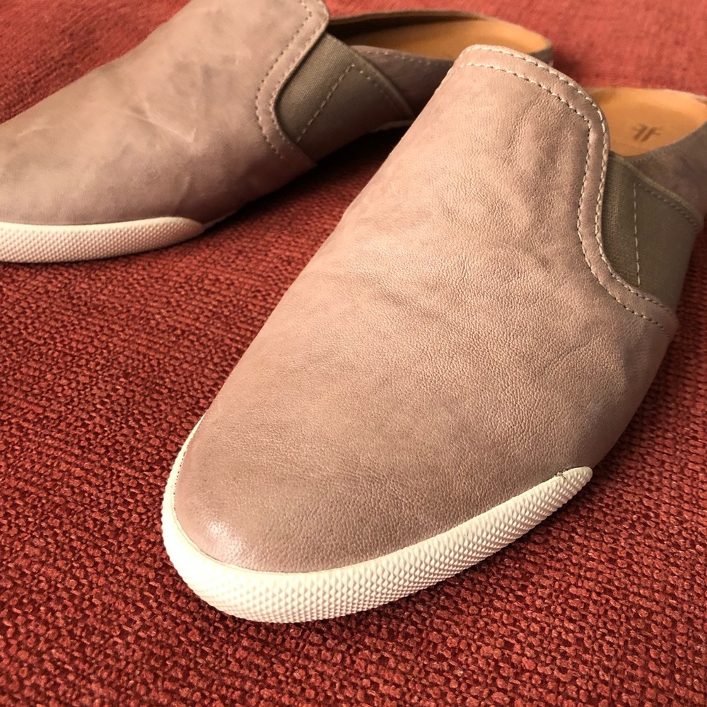 Used FRYE Melanie Gore Mule/Slide $49